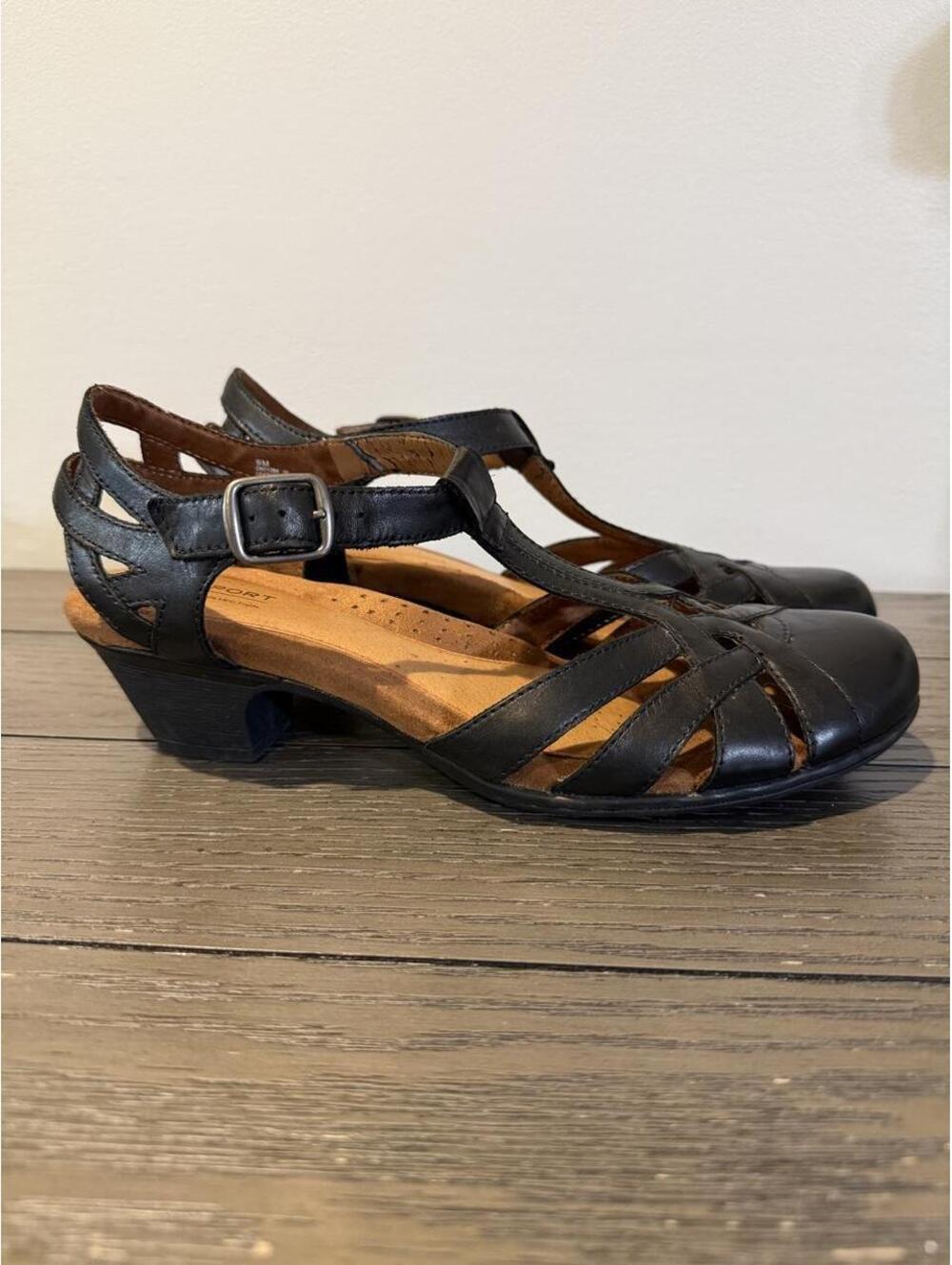 Cobb Hill Women's Black and Grey Sandal - Picture 2 of 7